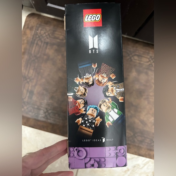 Lego BTS Dynamite - Brand New in box - Picture 7 of 10